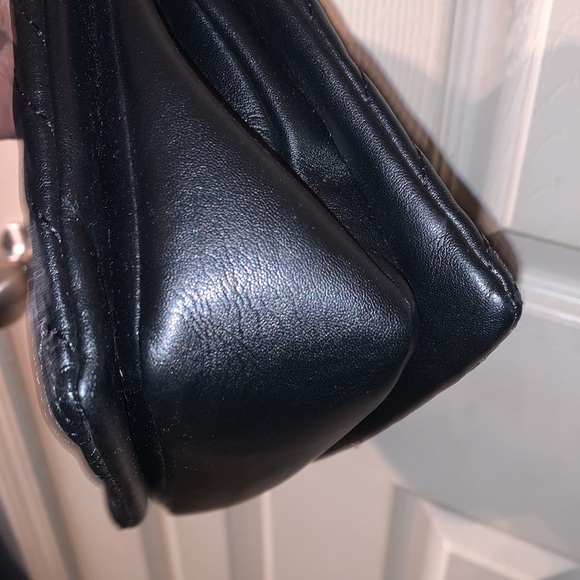 🖤BLACK GUESS HANDBAG🖤 - Picture 5 of 16
